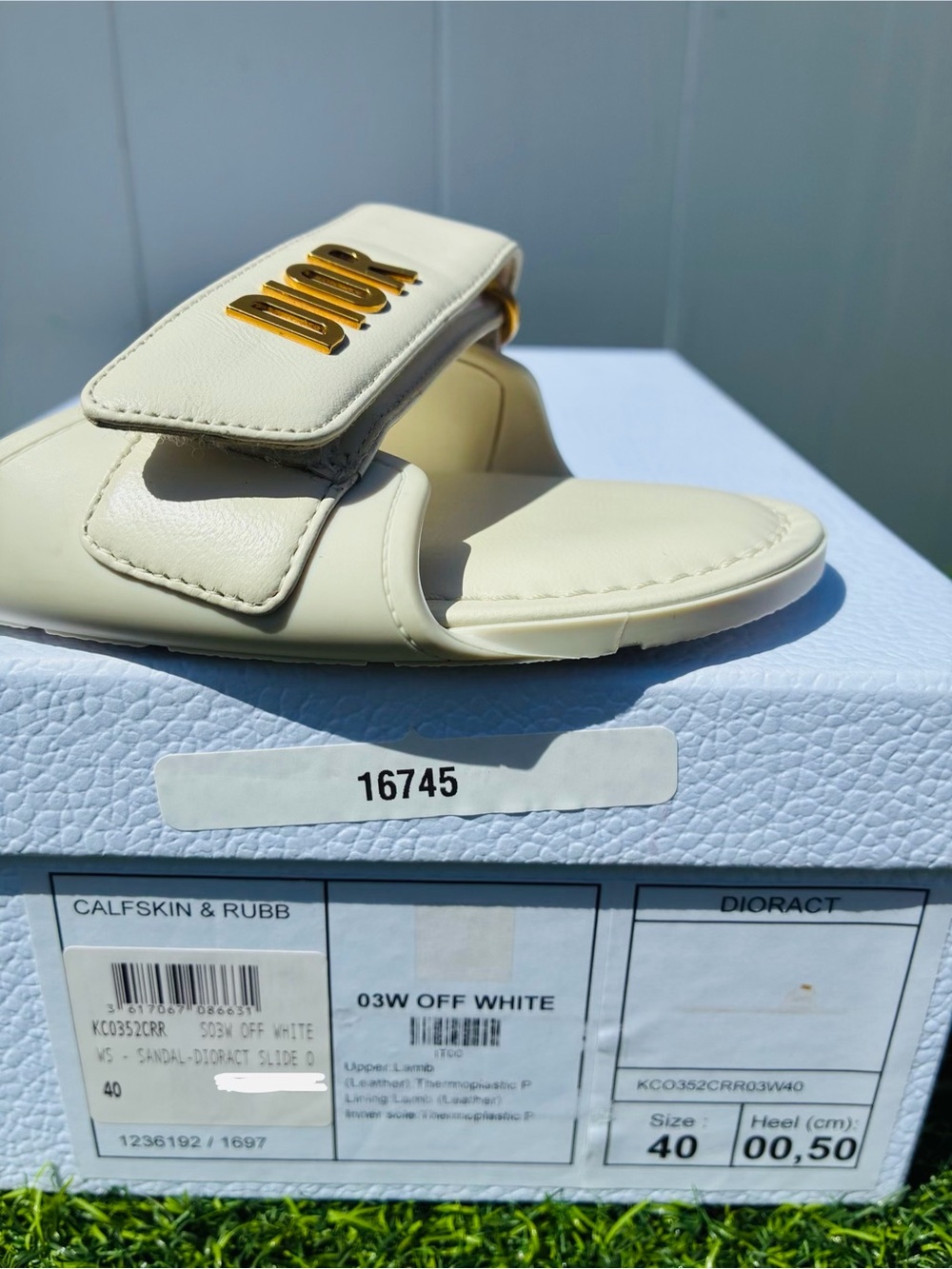 DIOR DIORACT OFF-WHITE LAMB LEATHER SLIDE FLAT SANDALS GOLD LOGO SZ 40 NEW - Picture 15 of 16